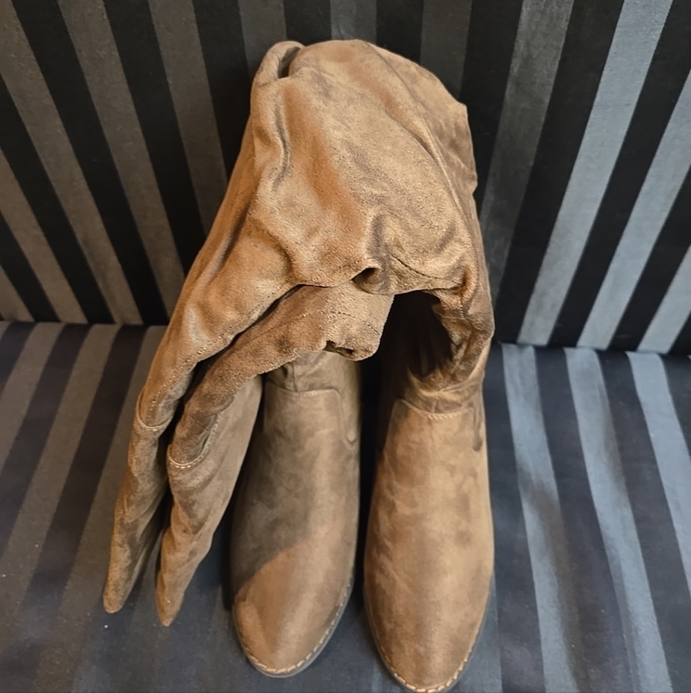Journee Collection Women US 7 Or 10 Kaison Thigh High Boots Faux Suede Chocolate - Picture 16 of 16
